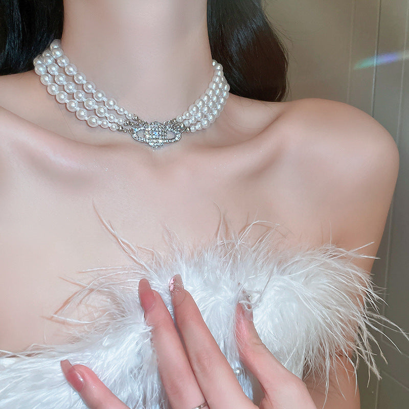 Women's Pearl Necklaces